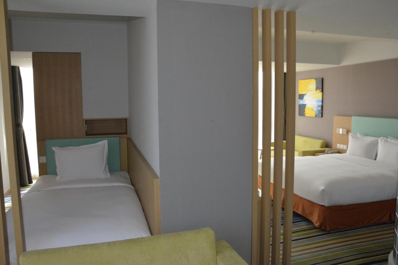 Holiday Inn Express Yingkou Onelong Plaza By Ihg Gaizhou Luaran gambar